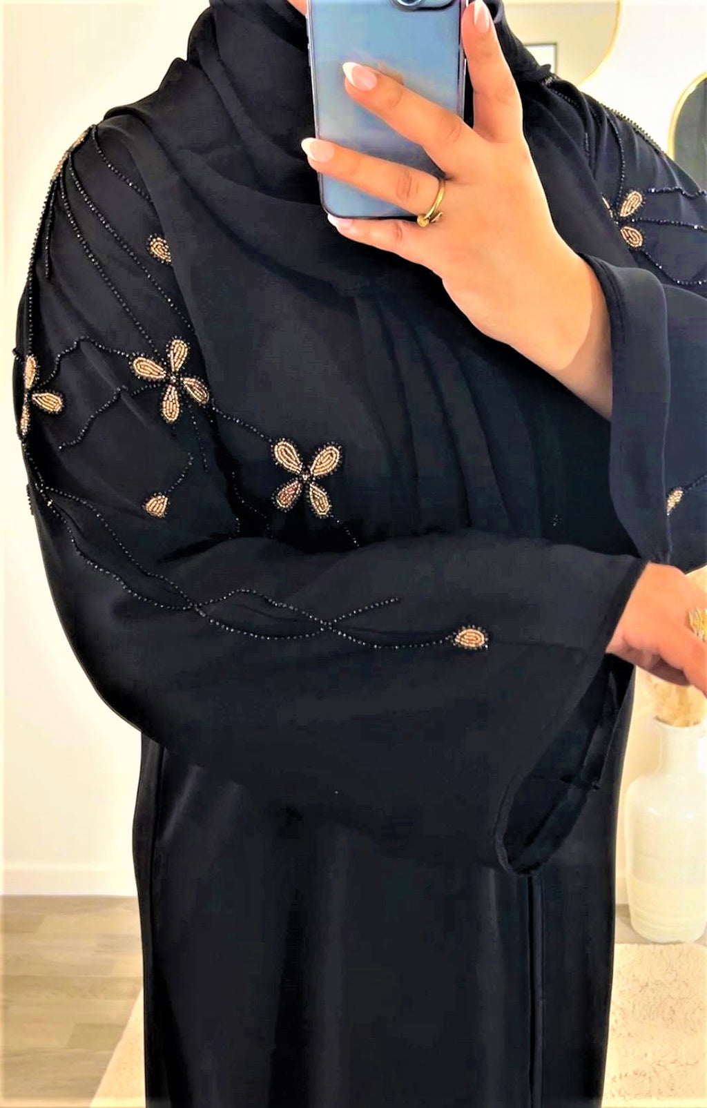 Abaya Zahra