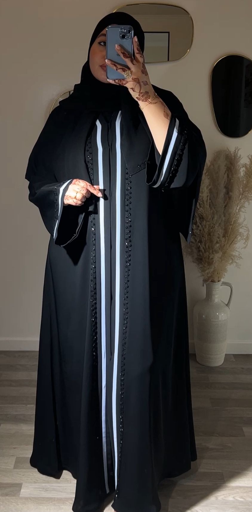 Abaya MALAK